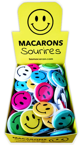 collection de macarons sourires smiley buttons pins badges épinglette québec canada