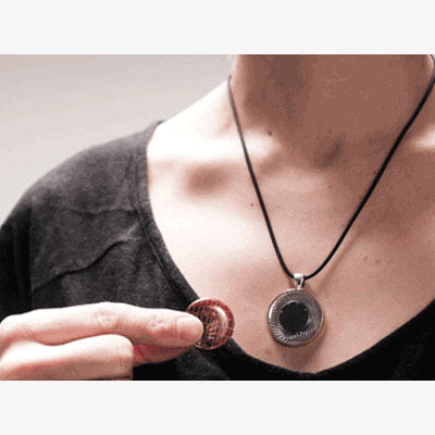 Bijouclic collier aimanté à personnaliser avec des boutons motifs interchangeables fabriqué au Québec Canada