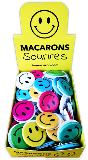 Macarons sourires smiley face badges buttons